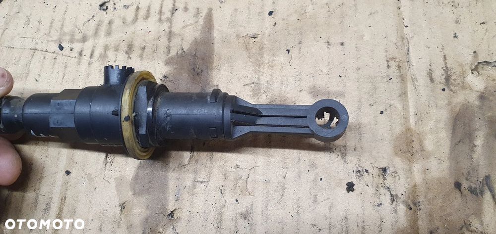 Pompka sprzęgła wysprzęglik Renault Espace IV 8200039836 8200039836H - 3