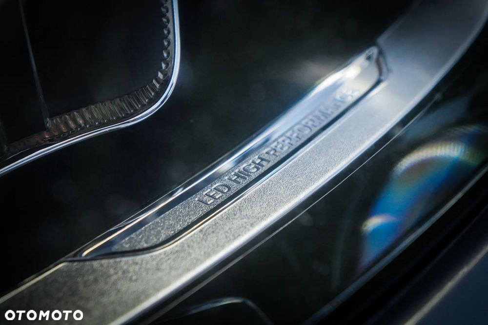 Mercedes-Benz Klasa C 300 9G-TRONIC AMG Line - 34