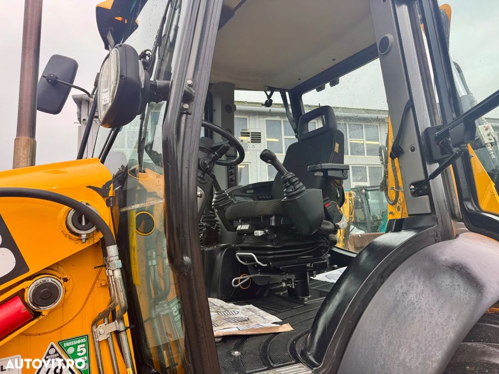 JCB 3CX - 6