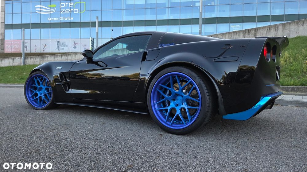 Chevrolet Corvette - 17