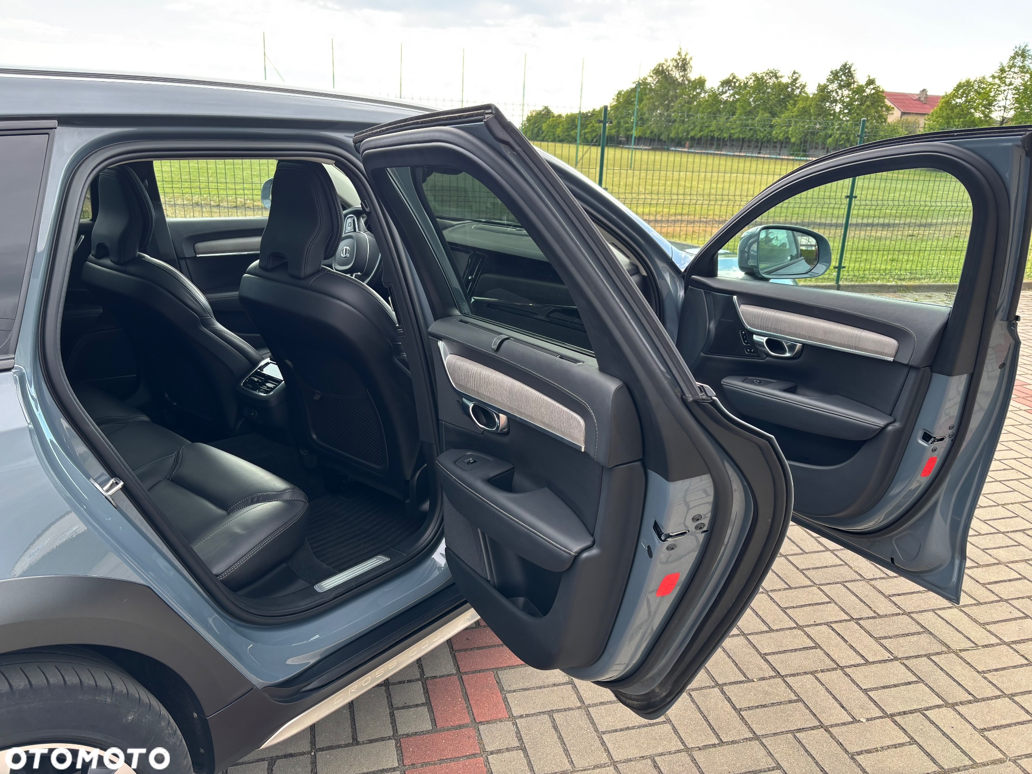 Volvo V90 Cross Country D5 AWD Pro - 8