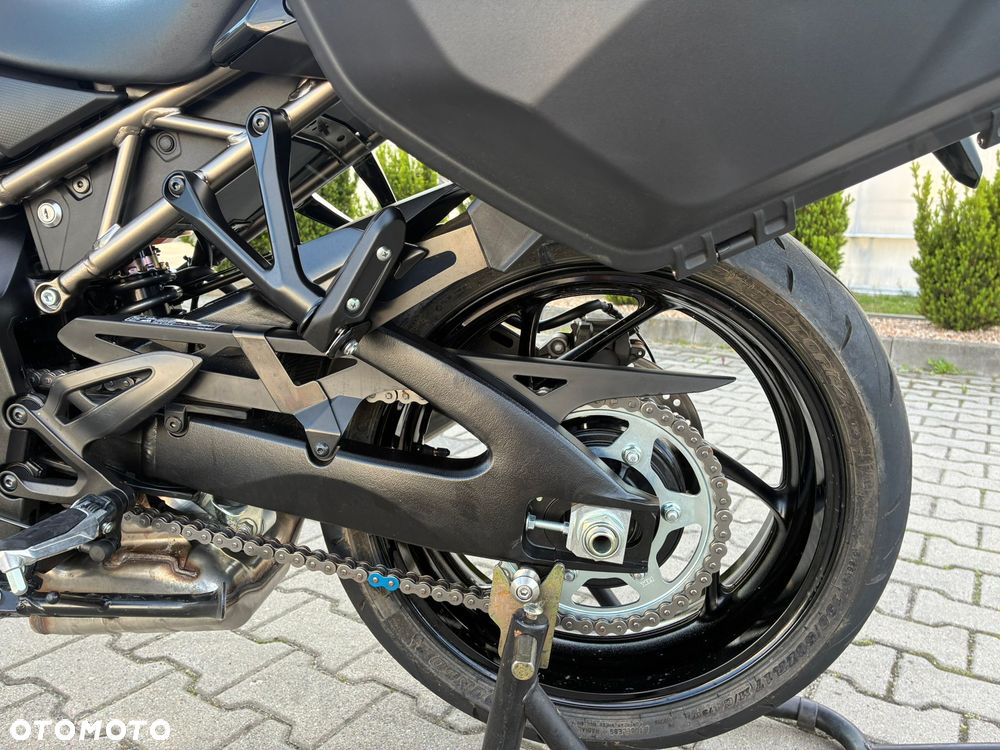 Suzuki GSX - 30