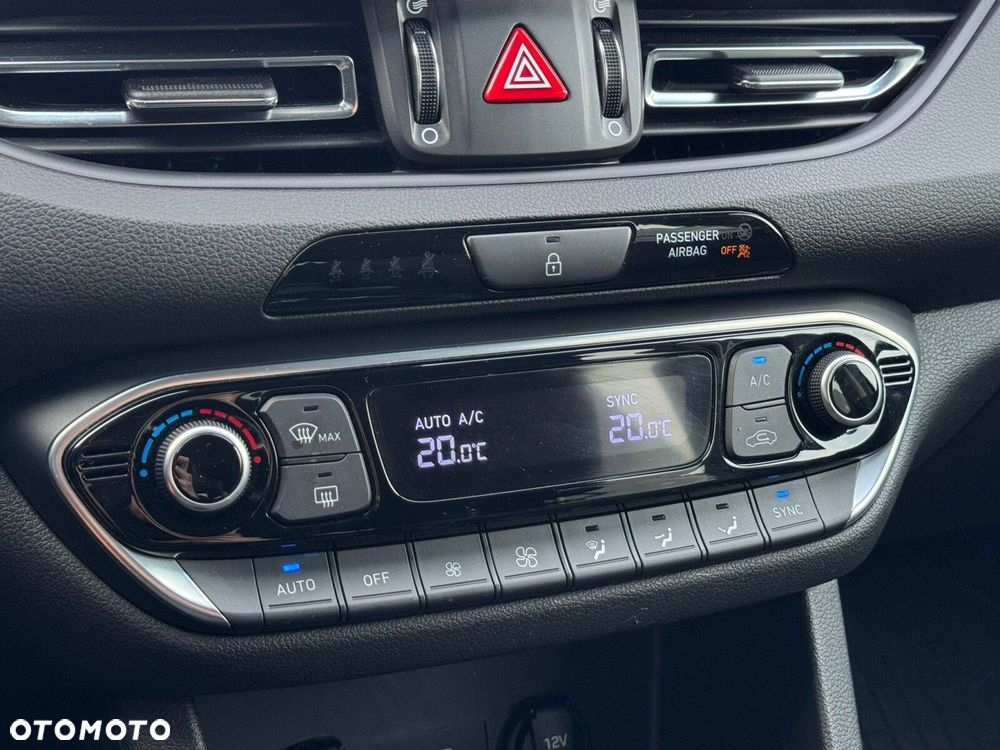 Hyundai i30 1.5 T-GDI 48V Smart - 17