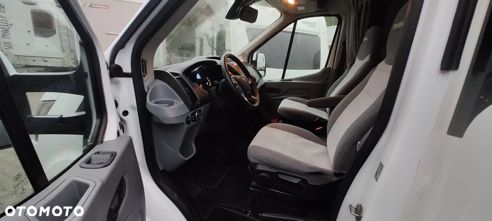 Ford Chausson 640 - 8