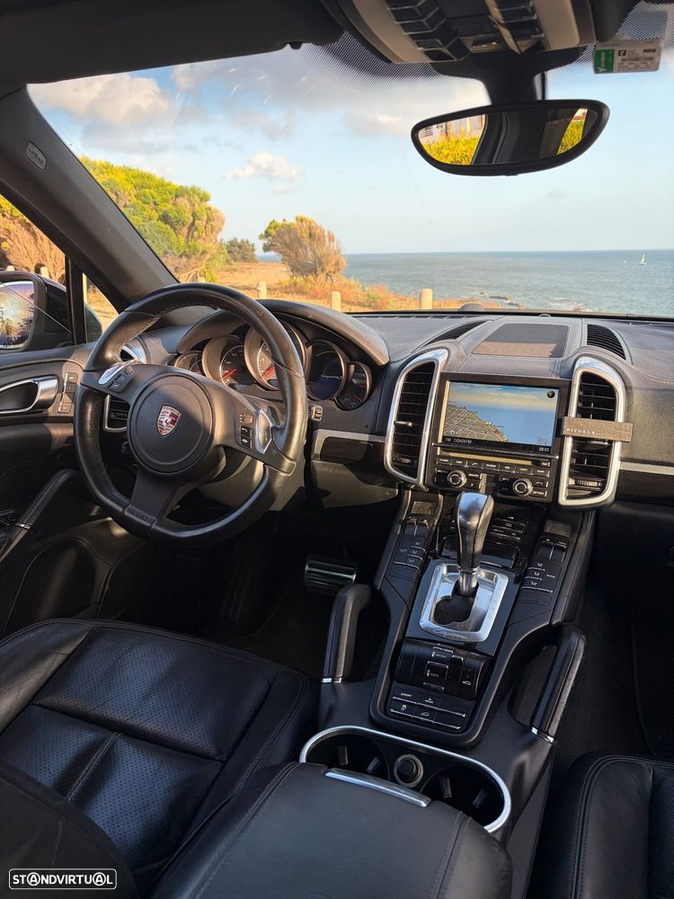 Porsche Cayenne S - 6