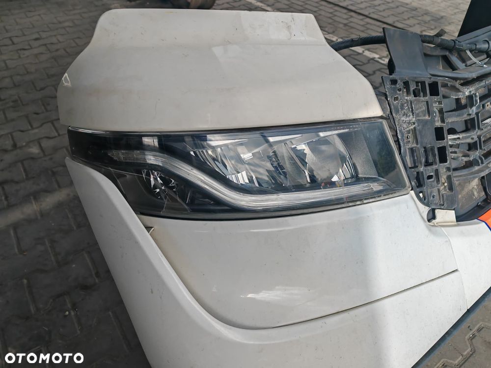 IVECO STRALIS S-WAY FULL LED PRAWY REFLEKTOR LAMPA 58028452580 - 3