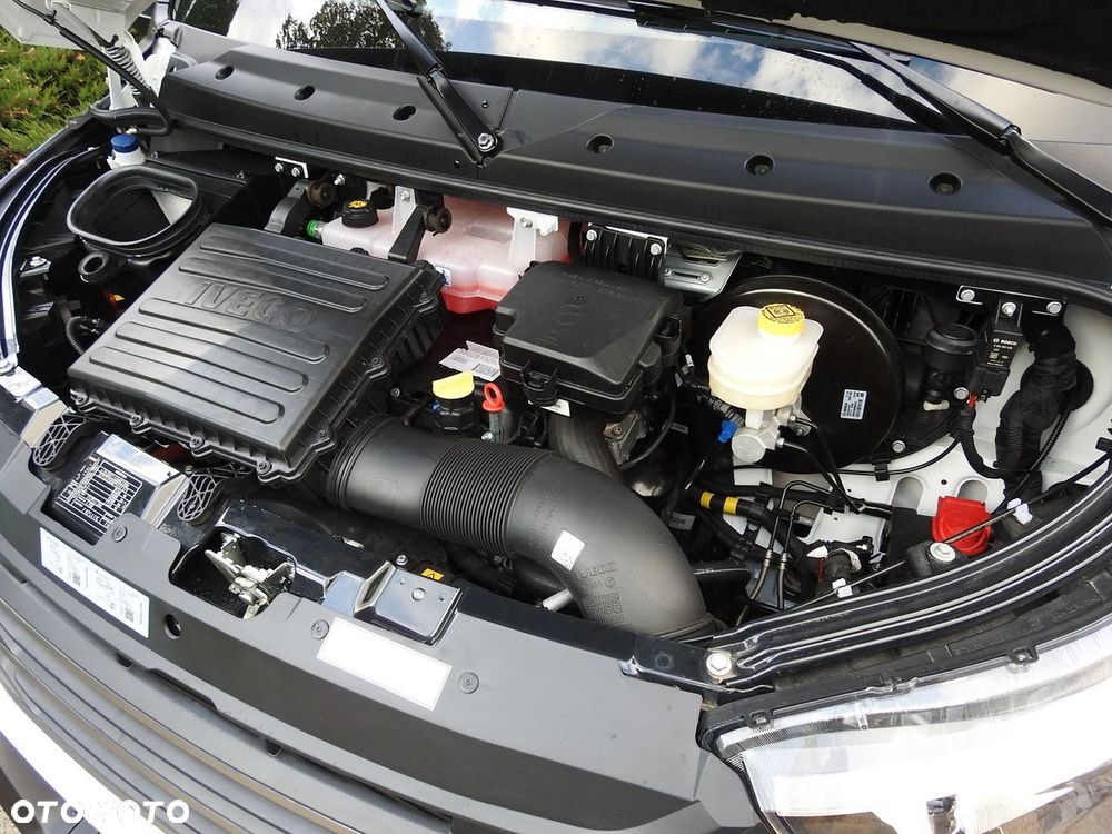 Iveco DAILY 35S16 NOWY KONTENER CHŁODNIA -10*C 8 PALET FUNKCJA GRZANIA ZASILANIE 230V TEMPOMAT KLIMATYZACJA 160KM - 29