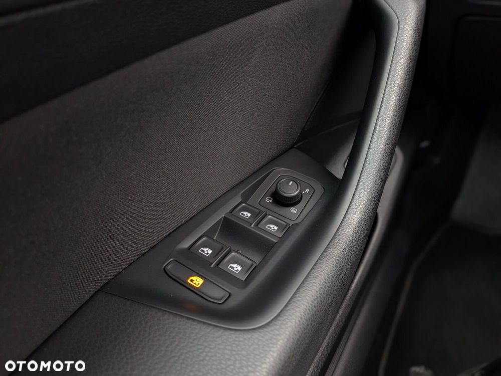 Volkswagen Passat 2.0 TSI Business DSG - 29