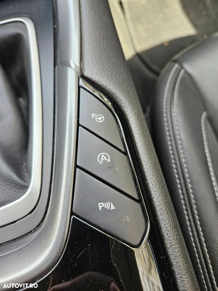 Ford Mondeo 2.0 TDCi Powershift Titanium - 17