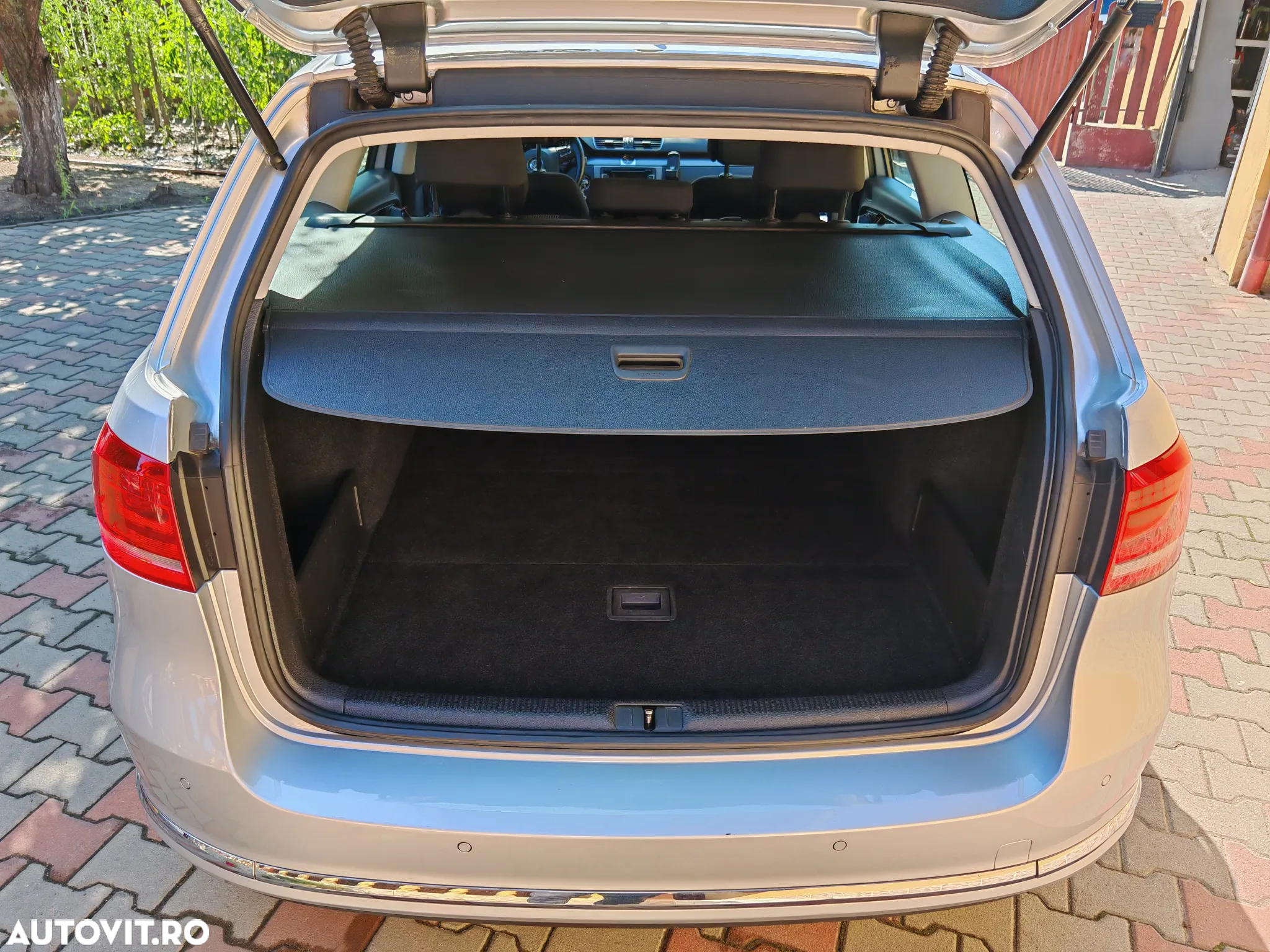 Volkswagen Passat Variant 2.0 TDI BlueMotion Technology Business Edition - 10