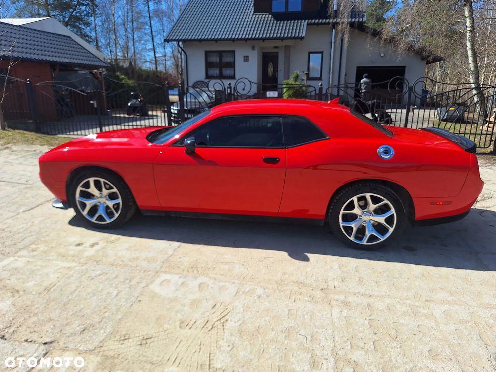 Dodge Challenger - 9