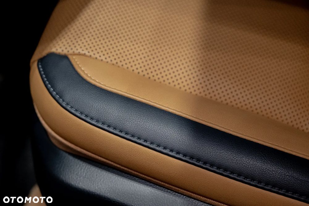 Lexus RZ 300e Prestige - 35