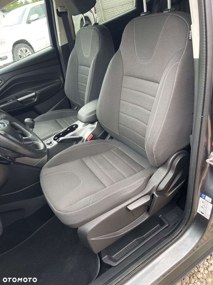 Ford Kuga - 33