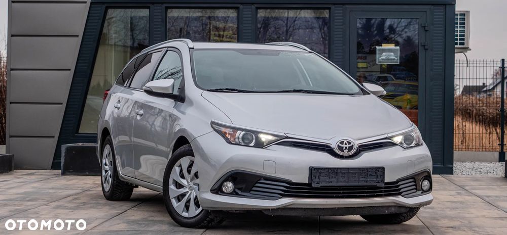 Toyota Auris - 2