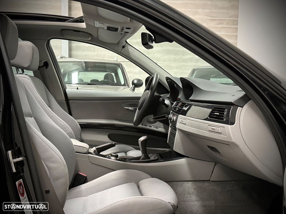 BMW 320 d Line Sport - 10