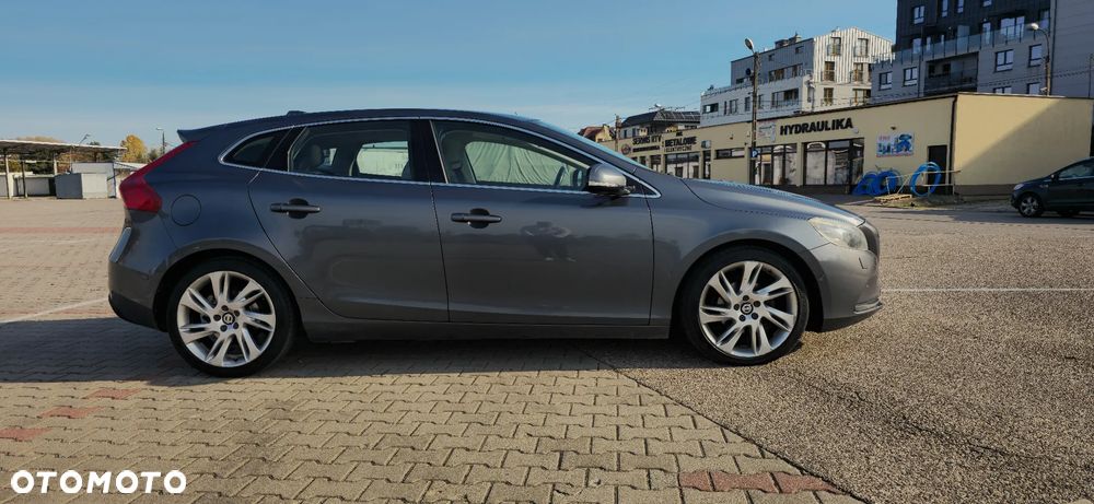 Volvo V40 D2 Summum - 6