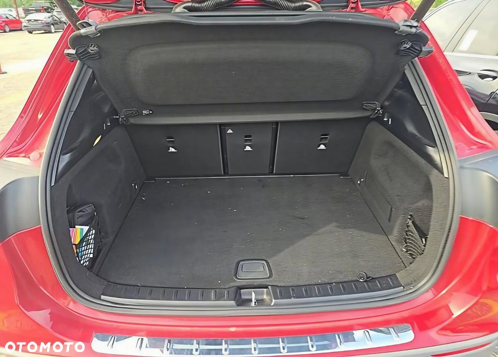 Mercedes-Benz GLA - 19