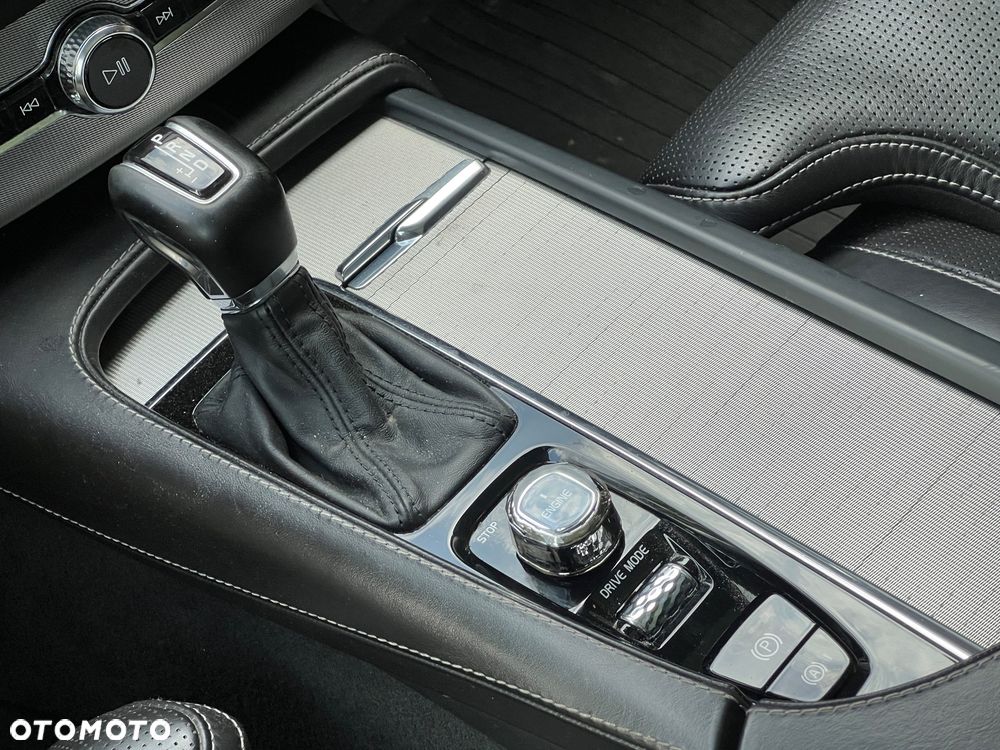 Volvo XC 90 D5 AWD Inscription - 31
