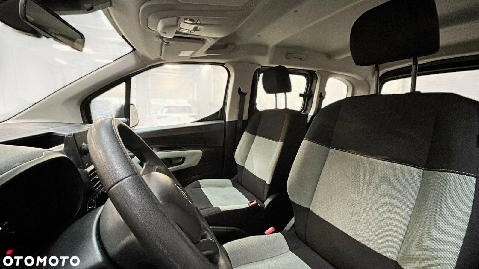 Citroën Berlingo M 1.2 PureTech Feel S&S - 18