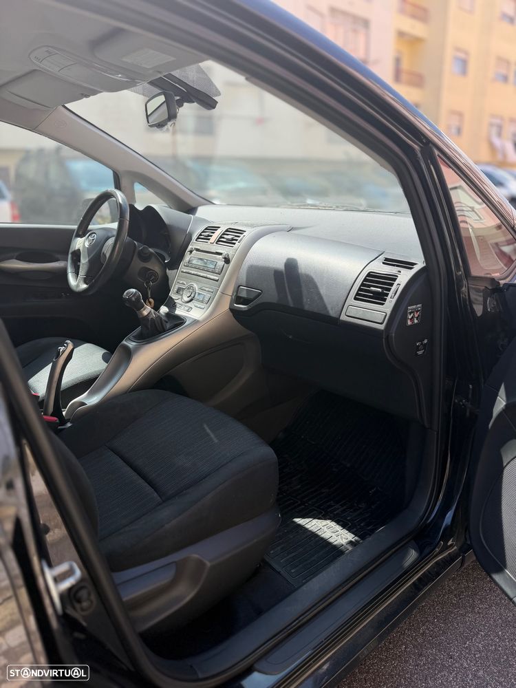 Toyota Auris 1.4 D-4D - 8
