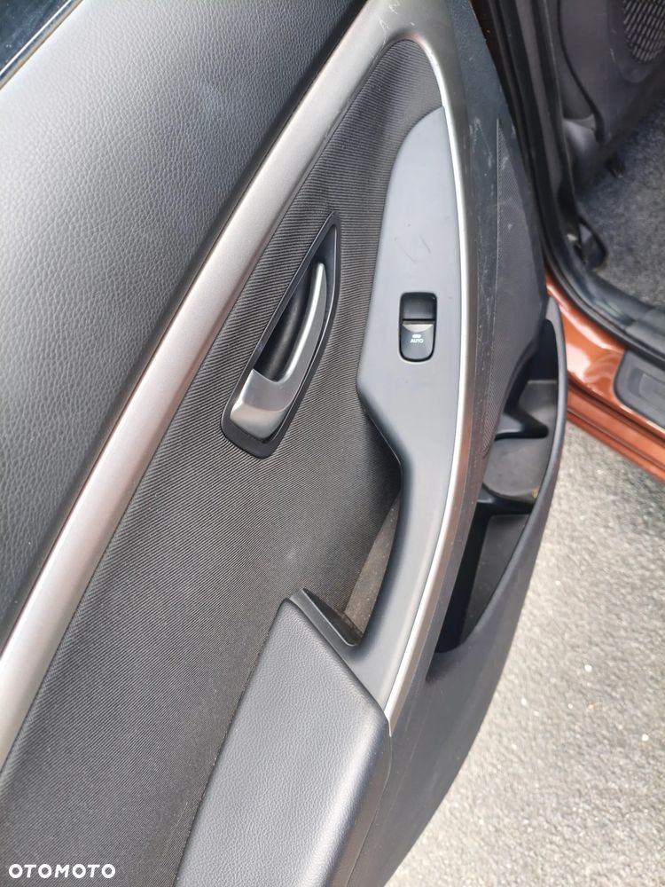 Hyundai i30 blue Kombi 1.6 CRDi Classic - 13