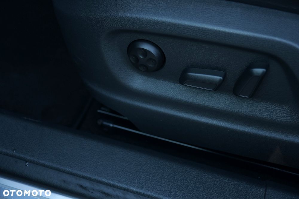 Volkswagen Tiguan 2.0 TDI 4Mot Sport&Style DSG - 17