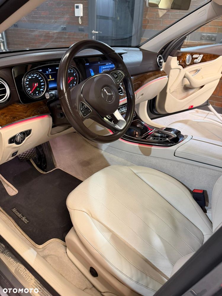 Mercedes-Benz Klasa E - 25