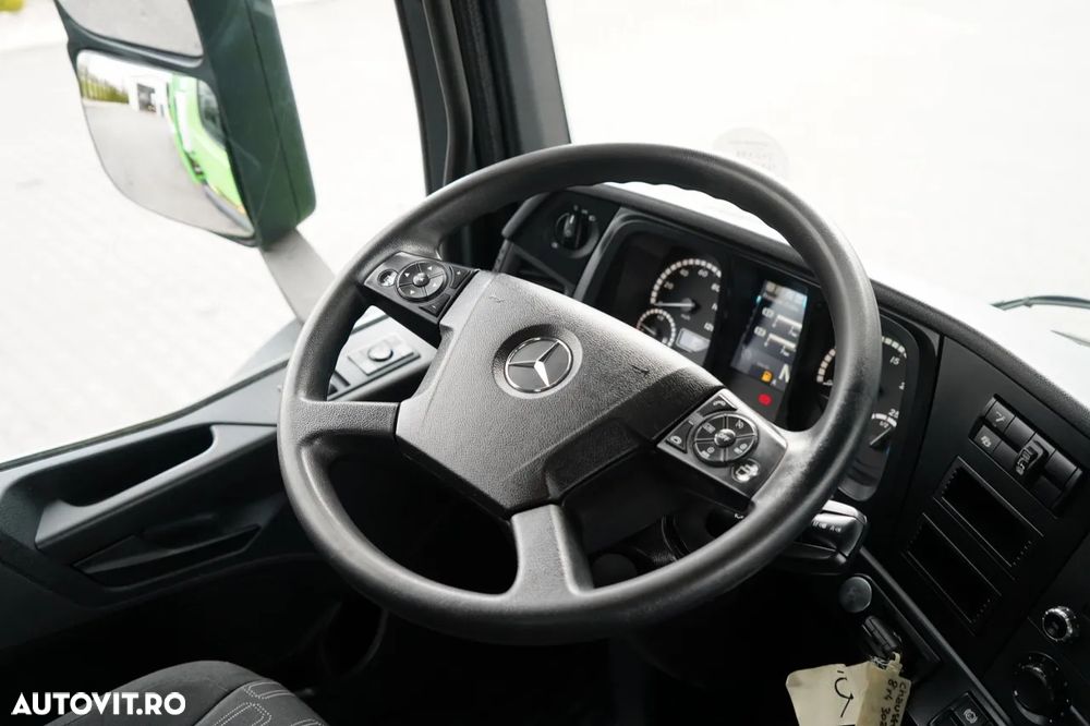 Mercedes-Benz AROCS 3240 / 8x4 / LIVRARE - 7 M / + HDS HIAB X-HIPRO 302 / MAX 9.200 KG / 21 M REACH / TRIDEM / PILOT / ROTATOR / FURCĂ / PUNTE RIDICATĂ / EURO 6 - 30