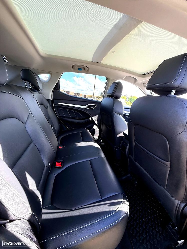 MG ZS Luxury - 10