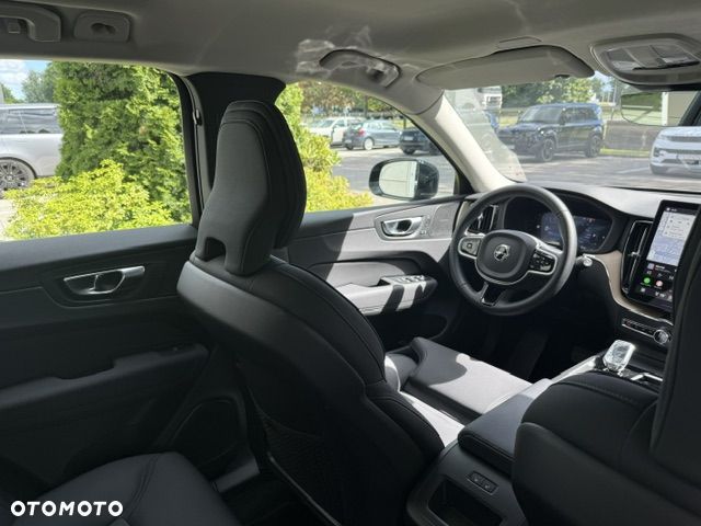 Volvo XC 60 B5 B AWD Plus Dark - 29