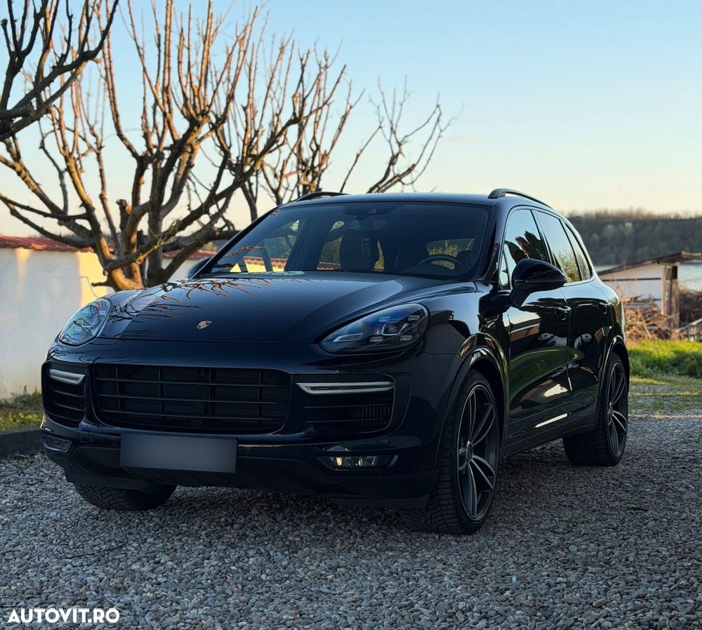 Porsche Cayenne - 2