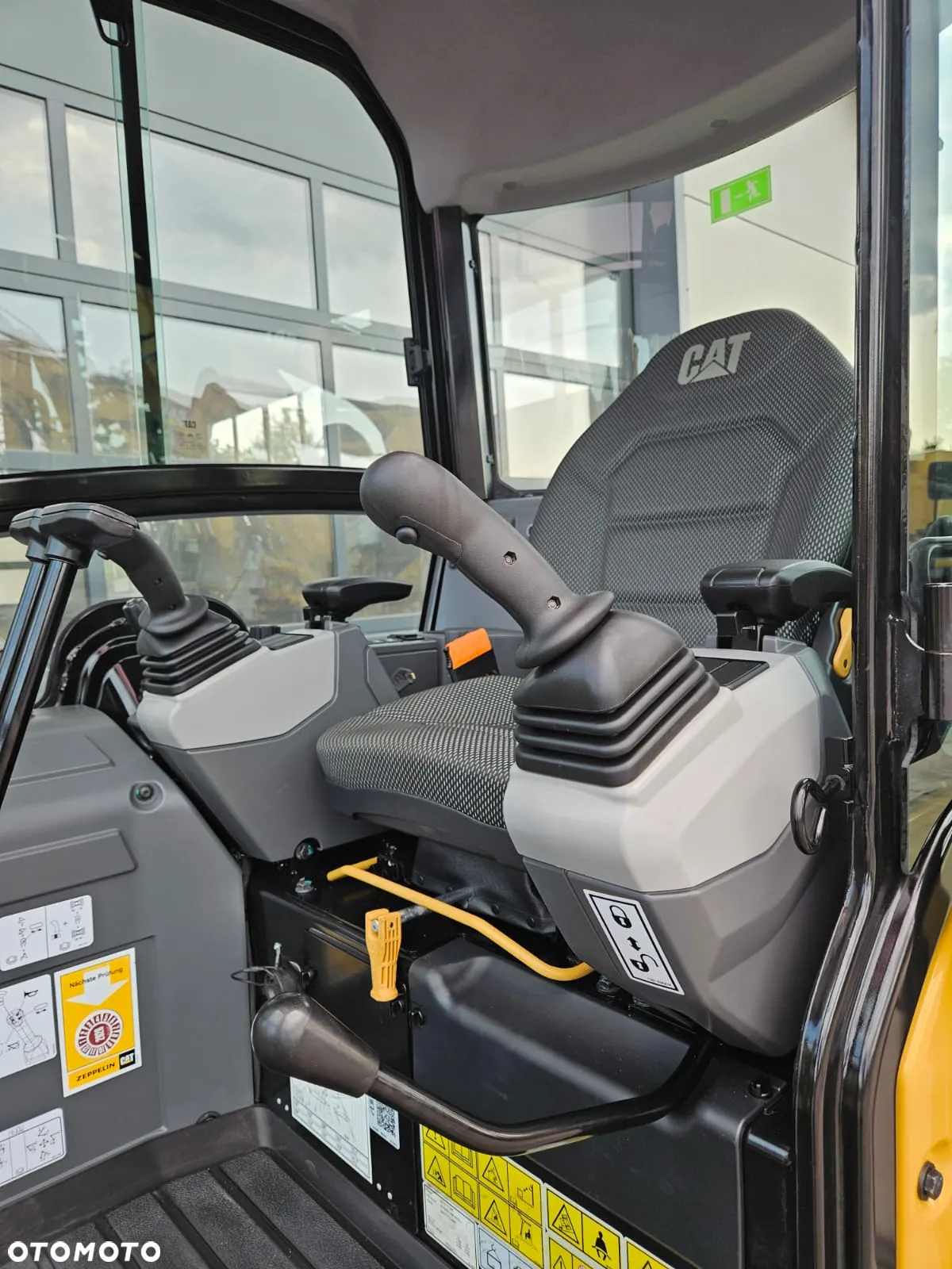 Caterpillar MINIKOPARKA CAT CATERPILLAR 302.7 CR 302 301,303, 2023R. 490 MTG - 14