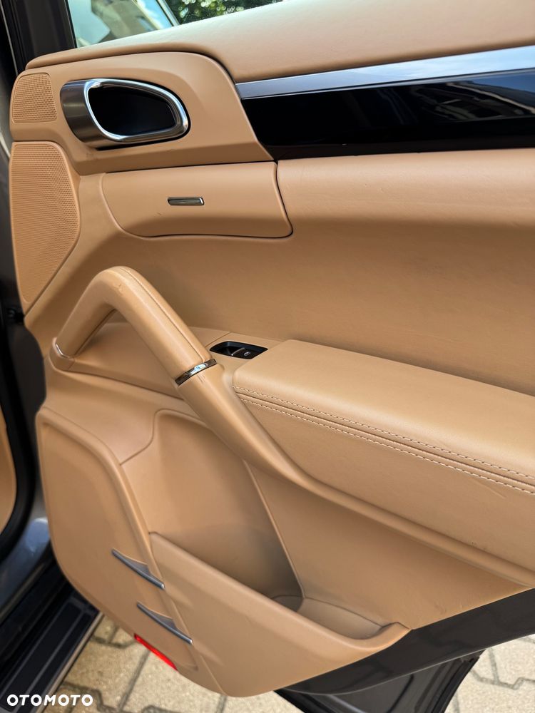 Porsche Cayenne S Diesel - 32