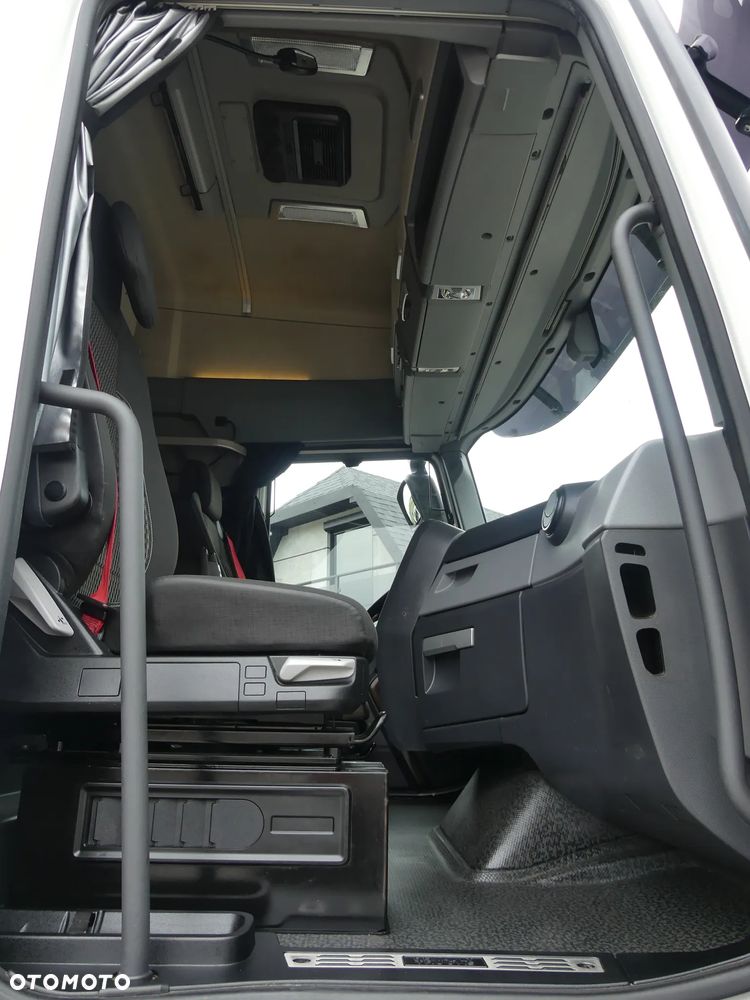 Renault T440 6x2 / FIRANKA 8.10m / EURO 6 / KLIMATYZACJA POSTOJOWA / - 27