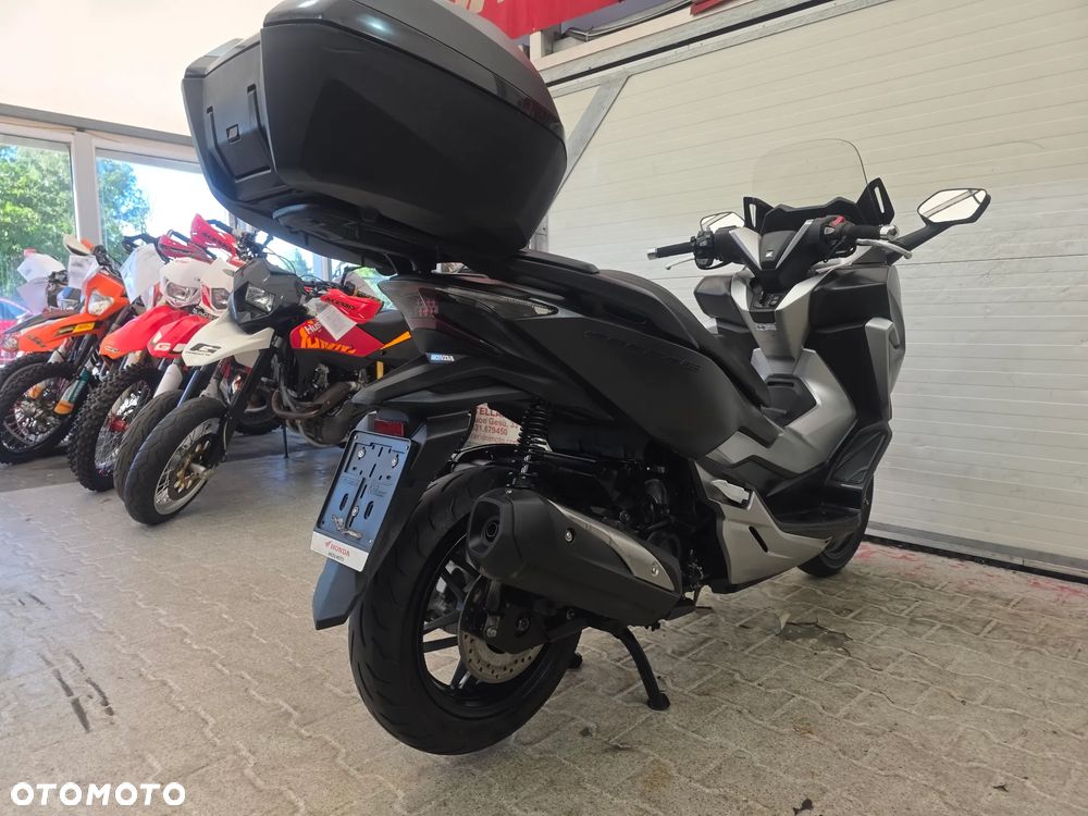 Honda NSS - 18