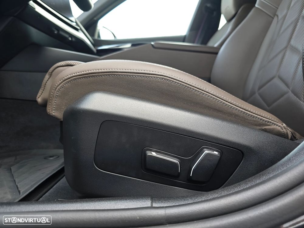 BMW 530 e Pack Desportivo M Pro - 36