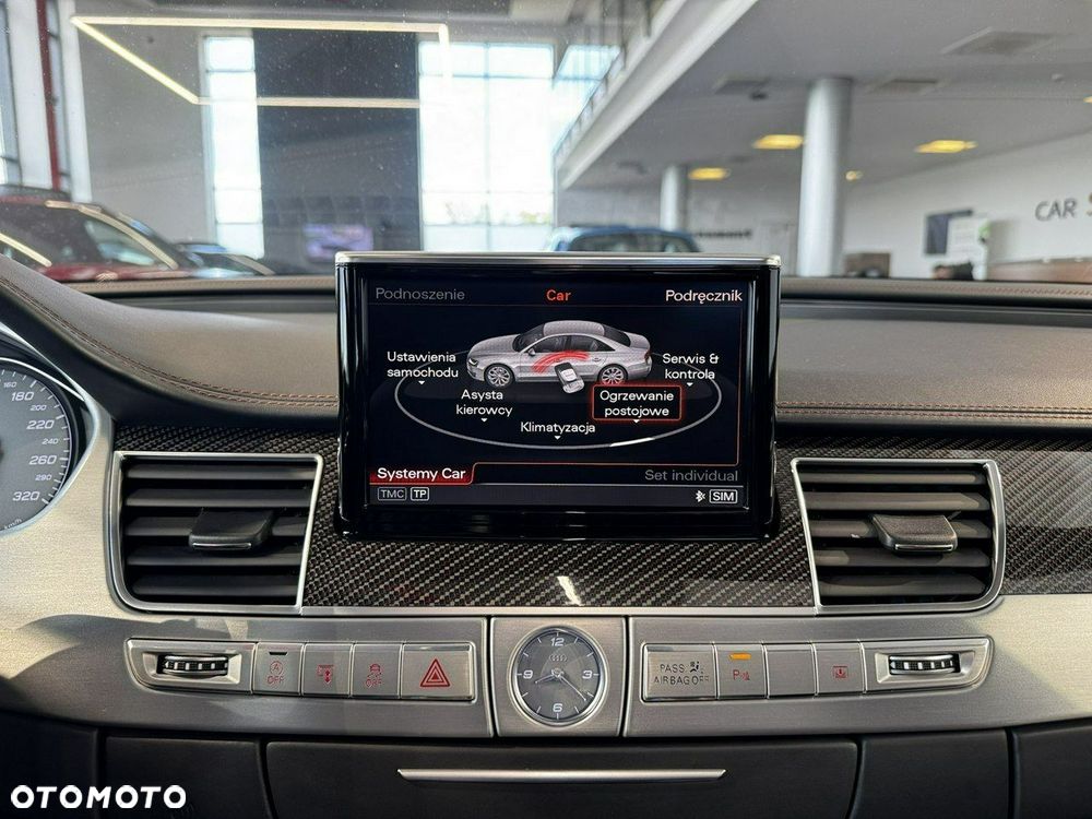 Audi S8 - 25