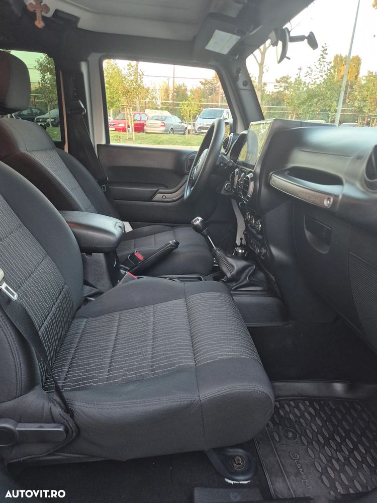 Jeep Wrangler - 9