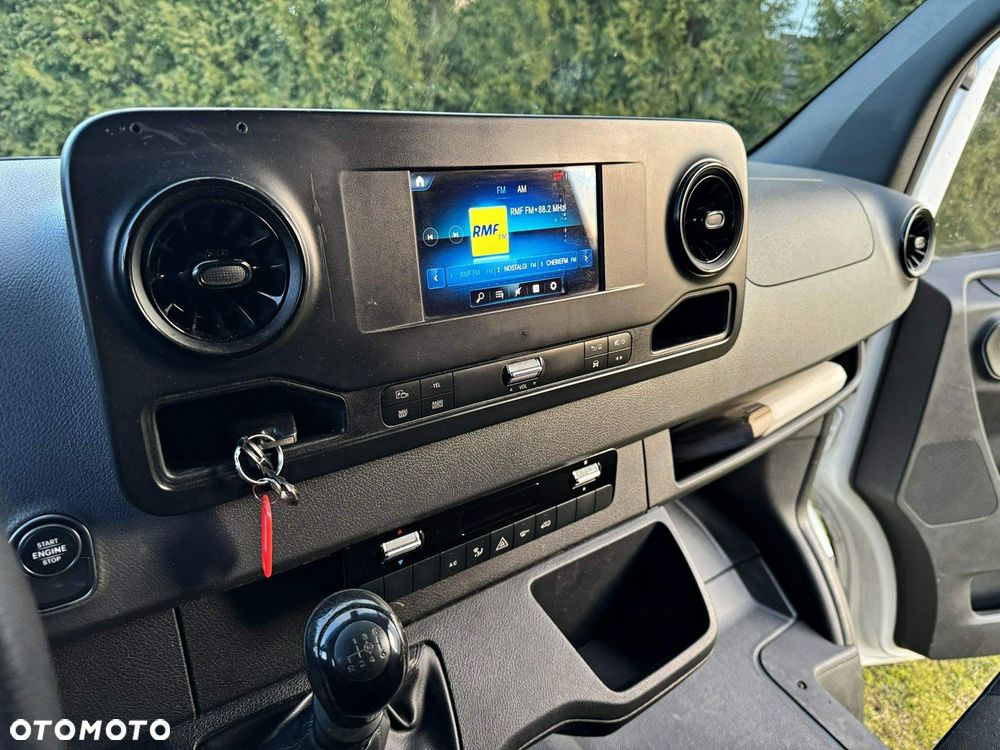 Mercedes-Benz Sprinter - 19