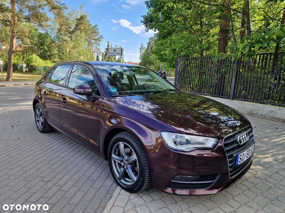 Audi A3 Sportback - 1