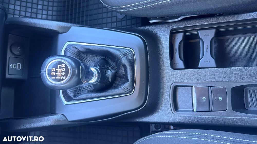 Ford Focus 1.0 EcoBoost Titanium - 10