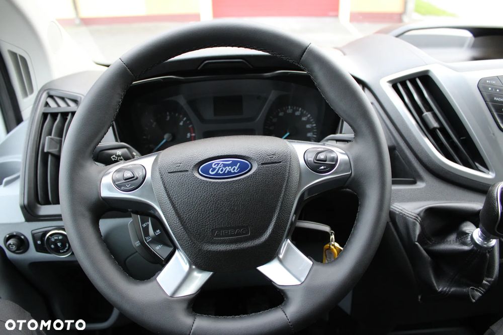Ford Transit - 19