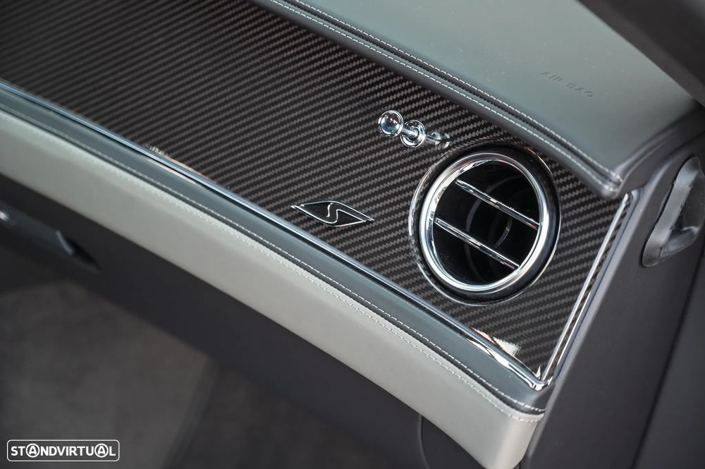 Bentley Flying Spur Hybrid S - 13