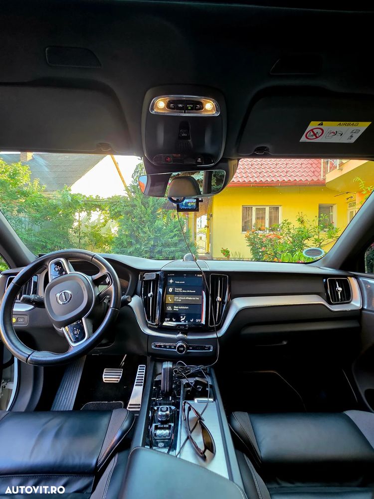 Volvo XC 60 B5 MHEV AWD R-Design - 18