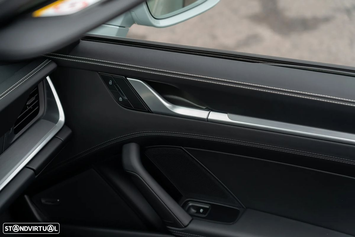 Porsche 911 (992) Carrera - 22