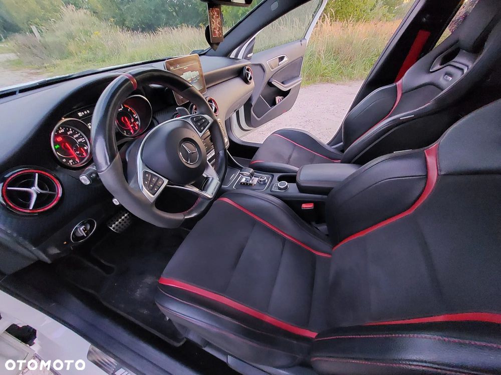 Mercedes-Benz Klasa A AMG 45 4-Matic - 17