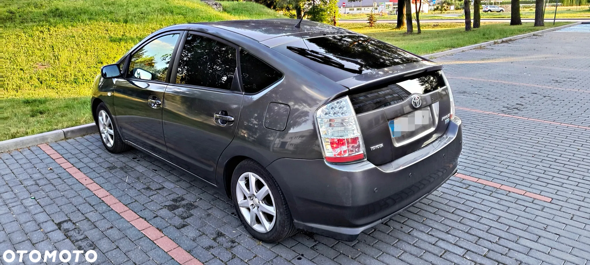 Toyota Prius 1.5 VVT-i Sol (nav) - 2