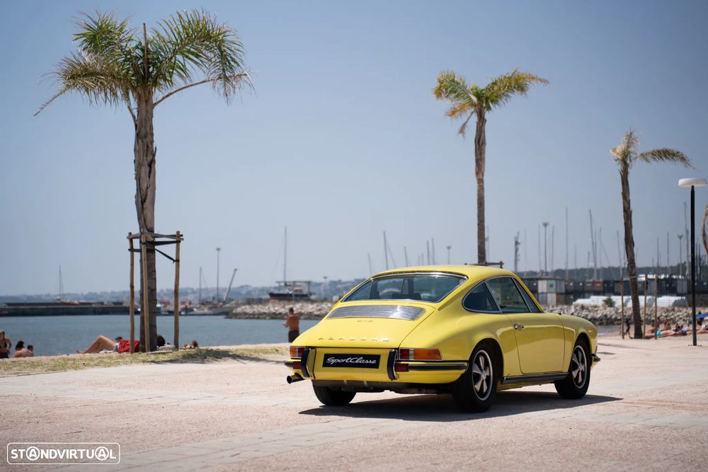 Porsche 911 Série F - 14