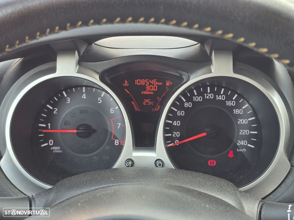 Nissan Juke 1.6 DIG-T Tekna Premium Ext.1 Yellow S. — fotografia 25