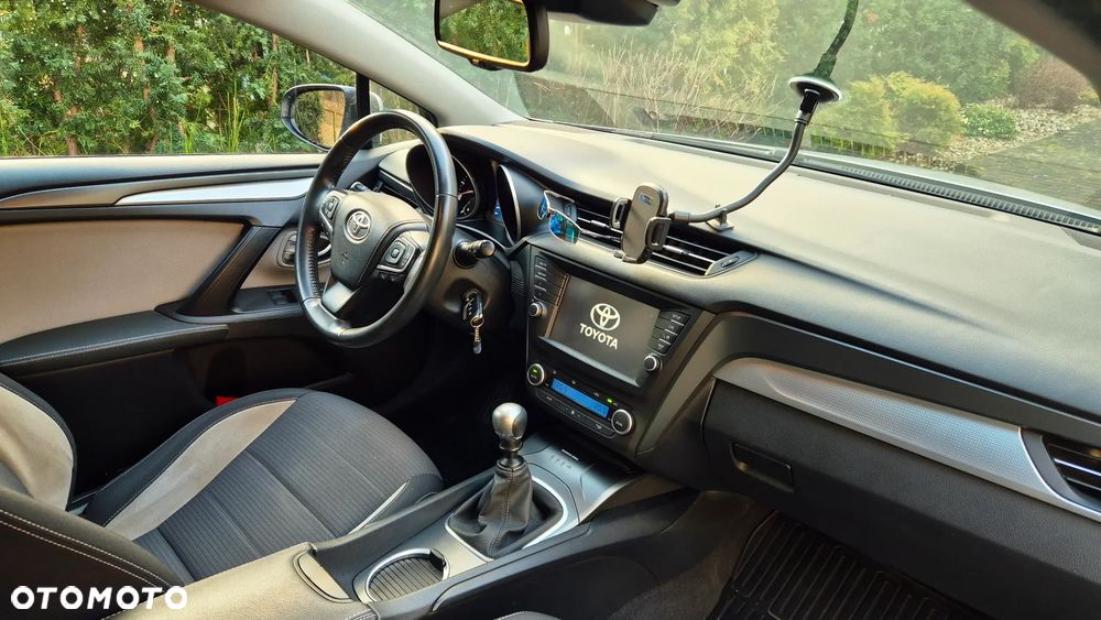 Toyota Avensis 2.0 D-4D Active Business - 7